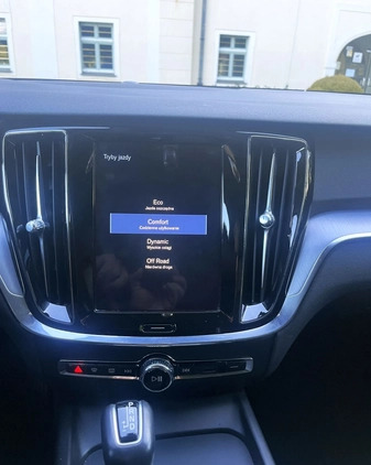 Volvo V60 Cross Country cena 94700 przebieg: 260000, rok produkcji 2019 z Wrocław małe 106